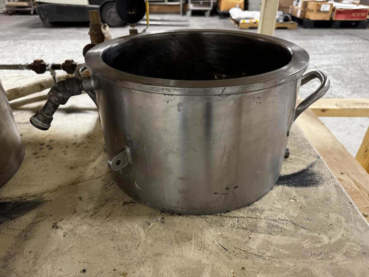 Used 4 GALLON ROSS DOUBLE PLANETARY MIXER - S/S - VACUUM - JACKETED