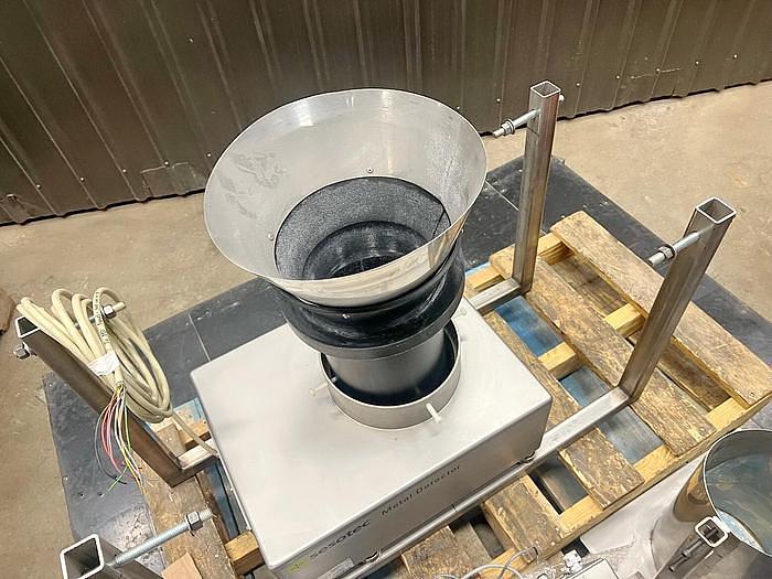 Used USED SESOTEC P-SCAN RG GRAVITY FALL METAL DETECTOR