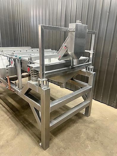 Used USED 39.5" INCUS S/S VIBRATING RECTANGULAR SCREEN WITH SPRAY BARS