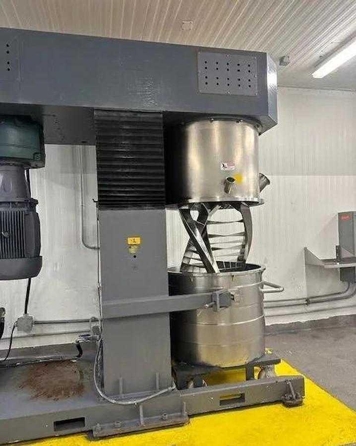 Used 500 LITER JAYGO DOUBLE PLANETARY MIXER