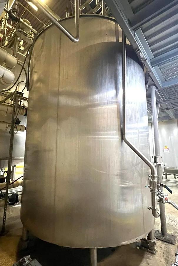 Used 2,500 GALLON WALKER JACKETED MIX TANK