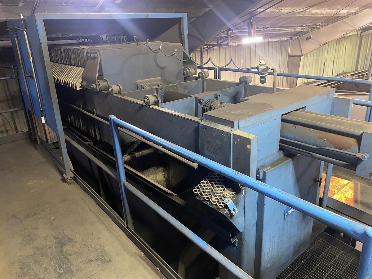 Used 40 CU. FT. US FILTER / JWI FILTER PRESS - 1000 MM - AUTOMATIC