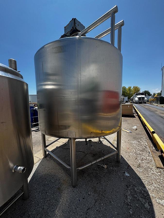 Used 1,500 GALLON STAINLESS FABRICATION MIX TANK - 75 PSI JACKET