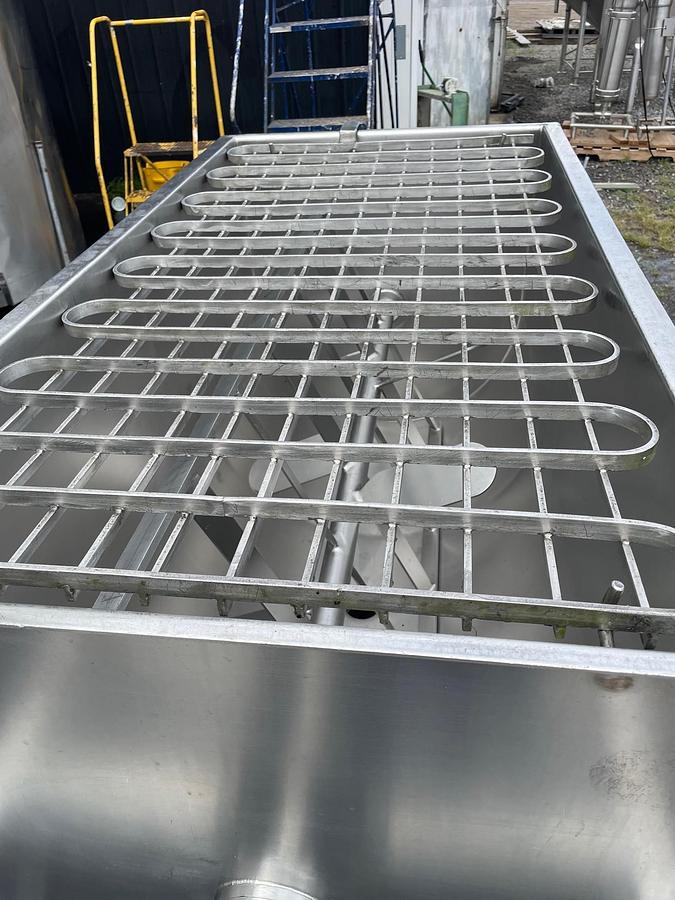 Used 30 CU. FT. STAINLESS STEEL PADDLE BLENDER  – RECONDITIONED (#9651)