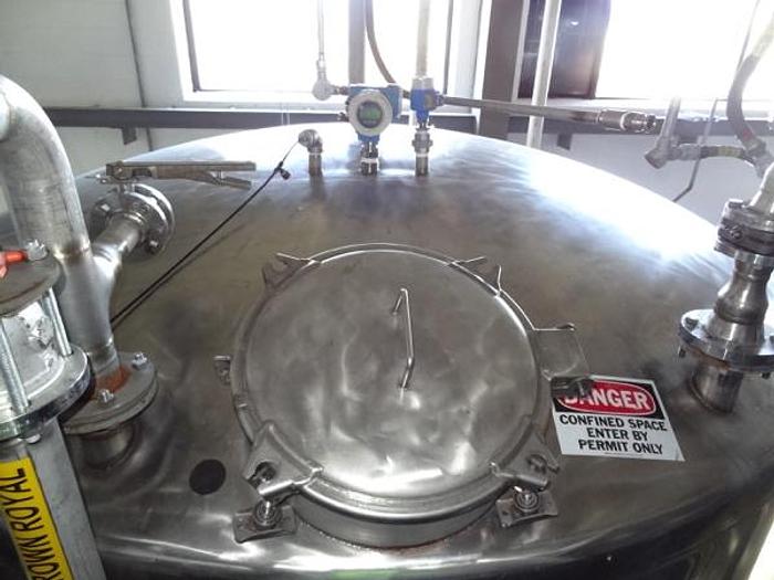 11,500 GALLON MIX TANK WITH DISH BOTTOM S/S