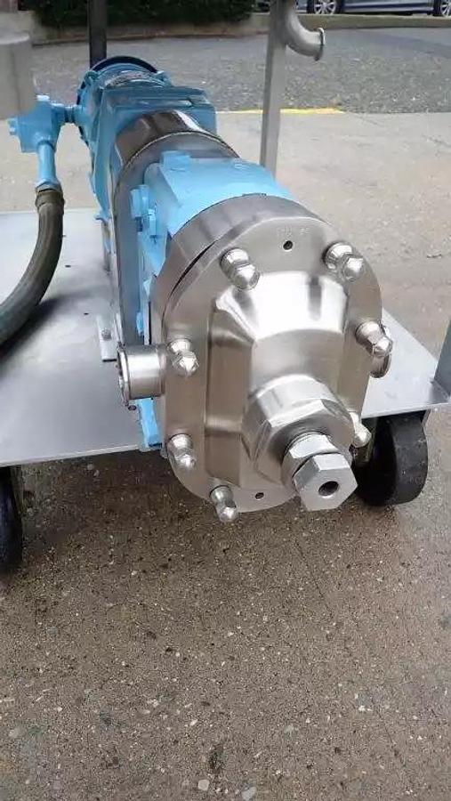 Used 1.5" WAUKESHA MODEL 030-U2 POSITIVE DISPLACEMENT PUMP - XP