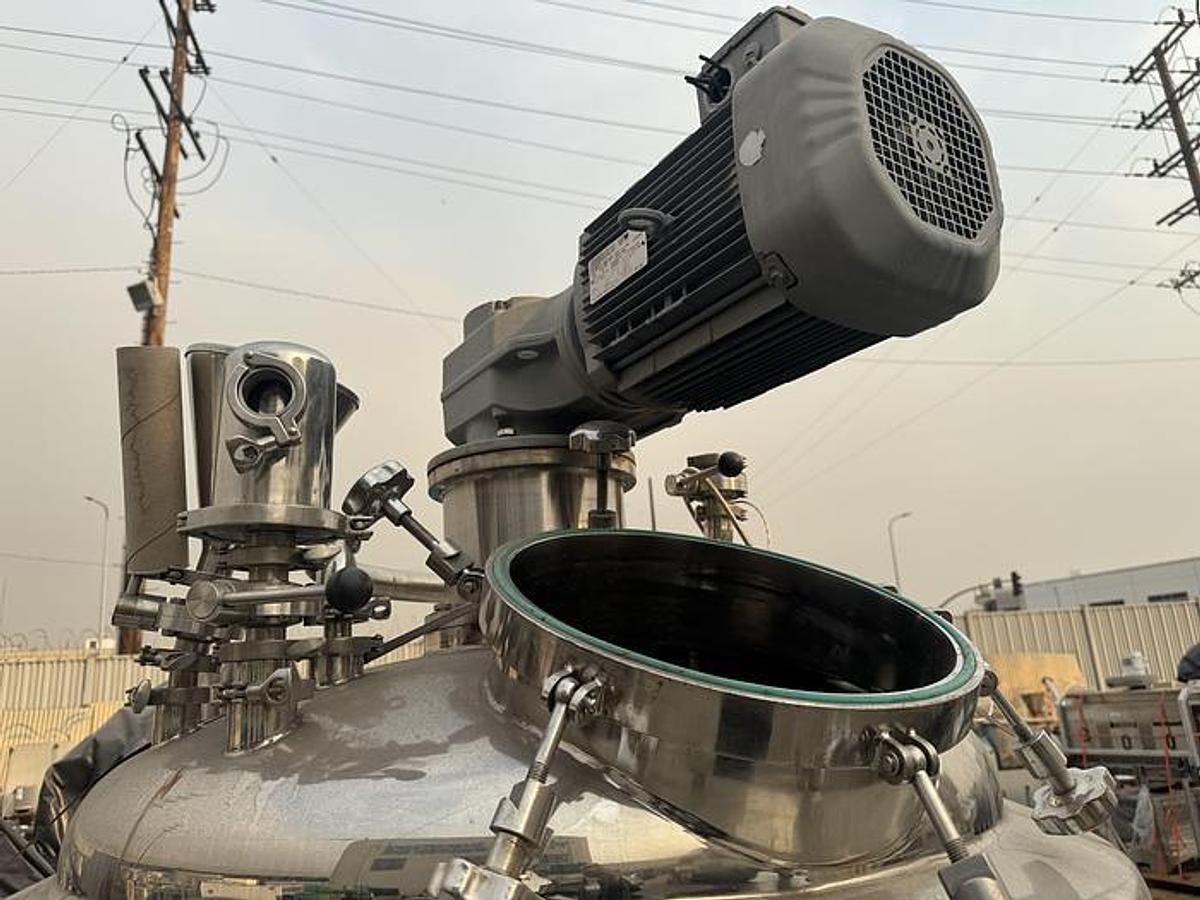 Used 500 LITER CHASING VACUUM EMULSIFIER REACTOR - S/S