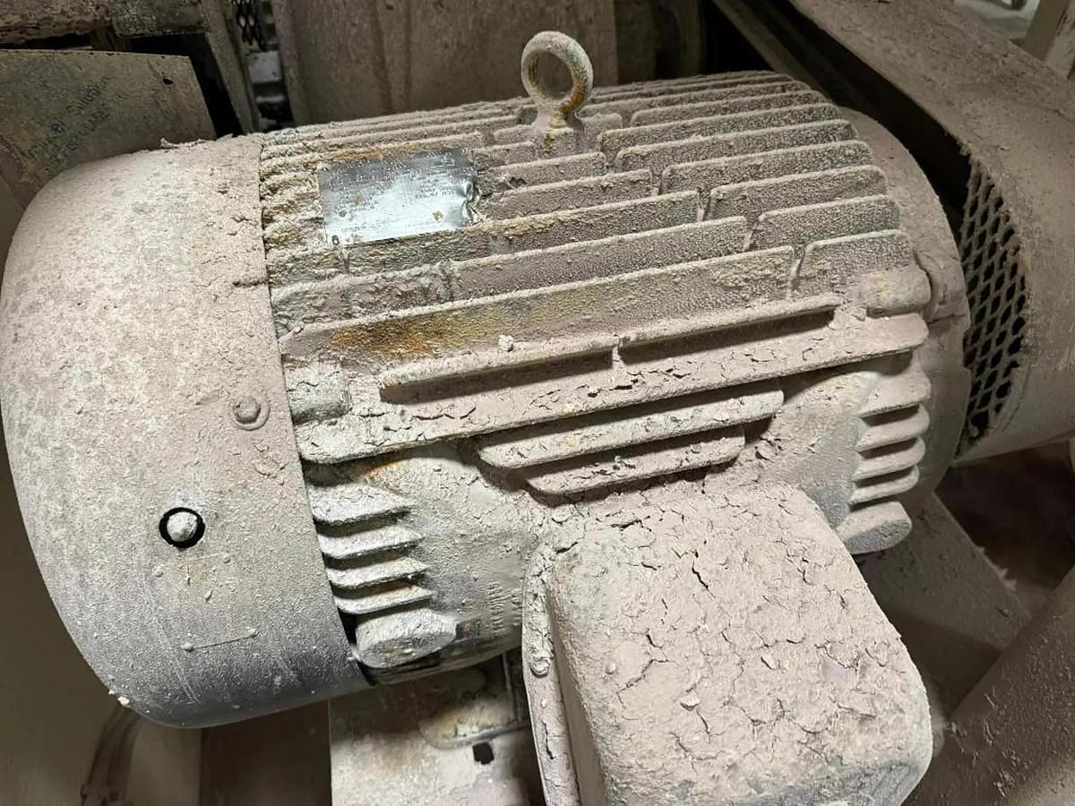 Used 170 CU. FT. DOUBLE RIBBON BLENDER - 60 HP