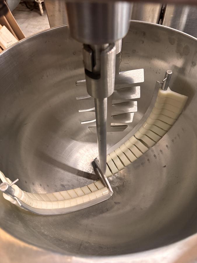 Refurbished 10 GALLON / 40 QUART TWIN ACTION SELF-CONTAINED ELECTRIC KETTLE - 50 PSI