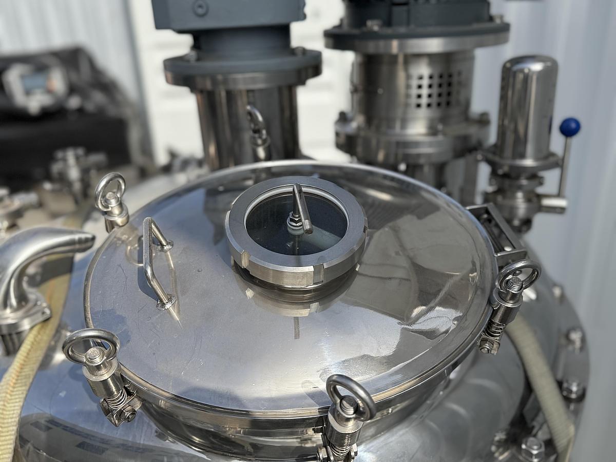 Used 500 LITER MIX TANK WITH SWEEP & EMULSIFIER - S/S - JACKETED