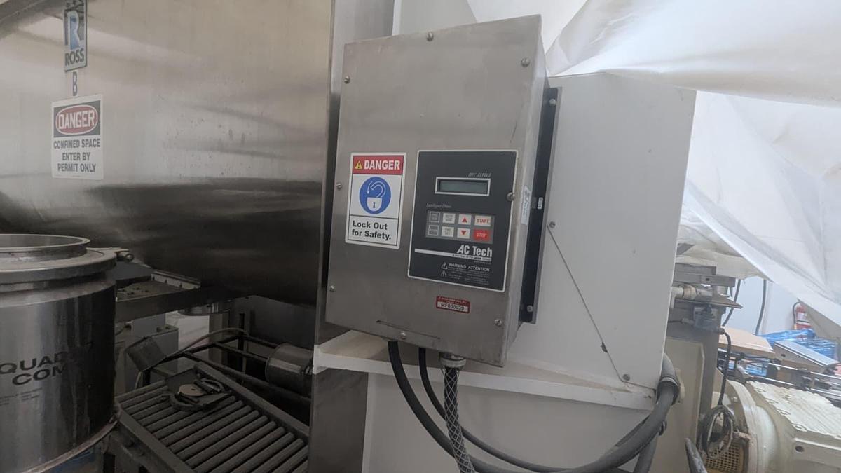 Used 52 CU. FT. ROSS DOUBLE RIBBON BLENDER - SANITARY S/S