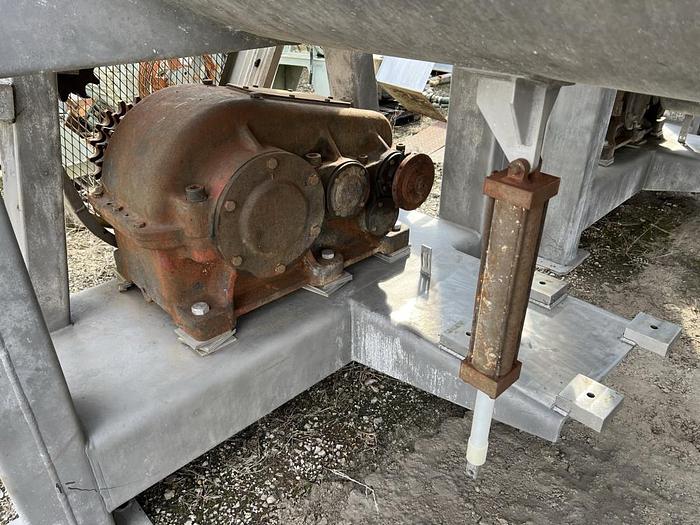 Used 270 CU. FT. WORKING CAPACITY DOUBLE RIBBON BLENDER - S/S