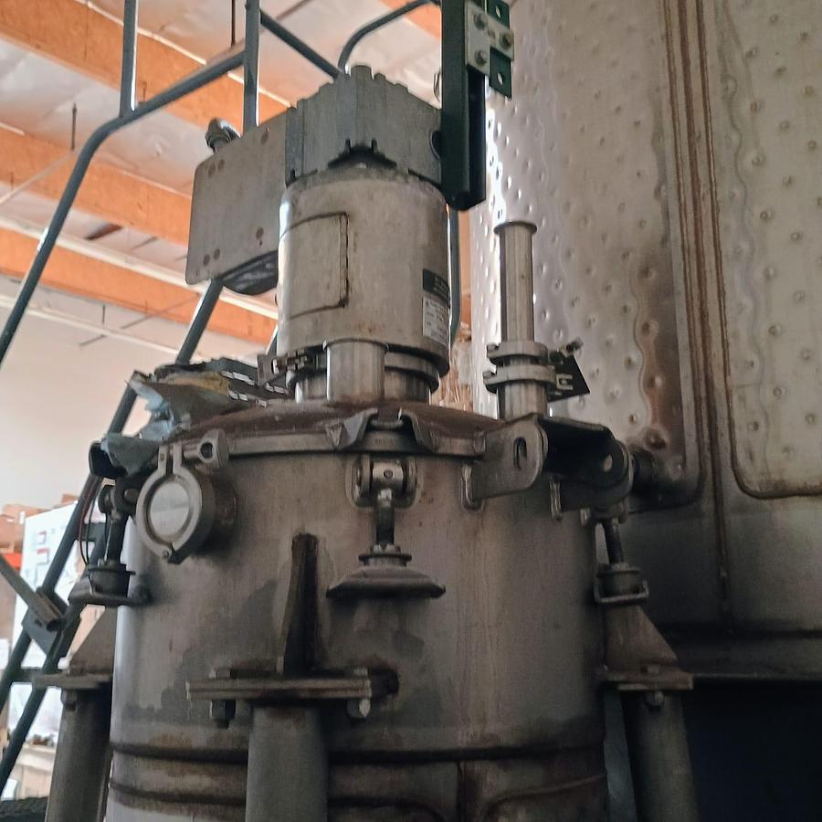 Used 200 LITER JACKETED MIX TANK