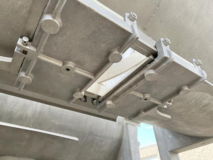 Used 270 CU. FT. WORKING CAPACITY DOUBLE RIBBON BLENDER - S/S