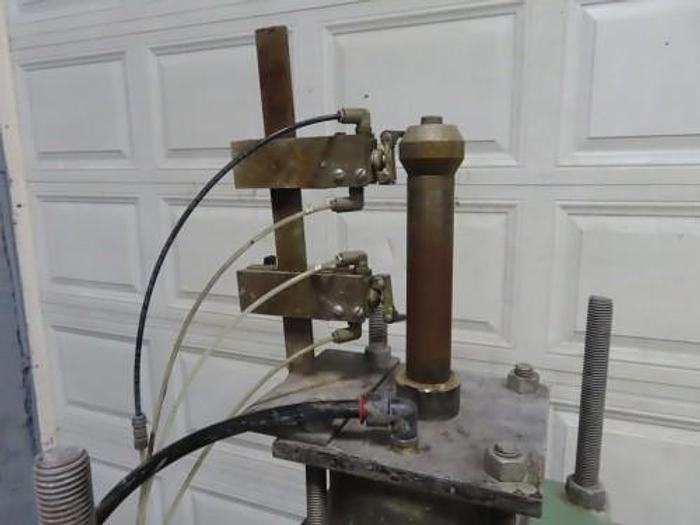 Used 5 GALLON PNEUMATIC PAIL LID CRIMPER