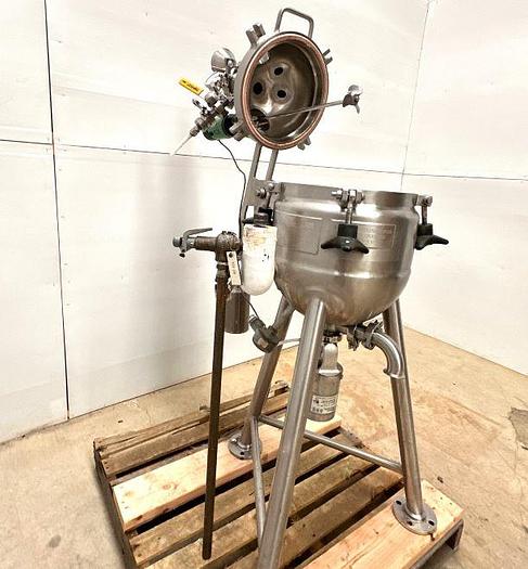 Used 2 GALLON LEE S/S SANITARY JACKETED REACTOR WITH MIXER