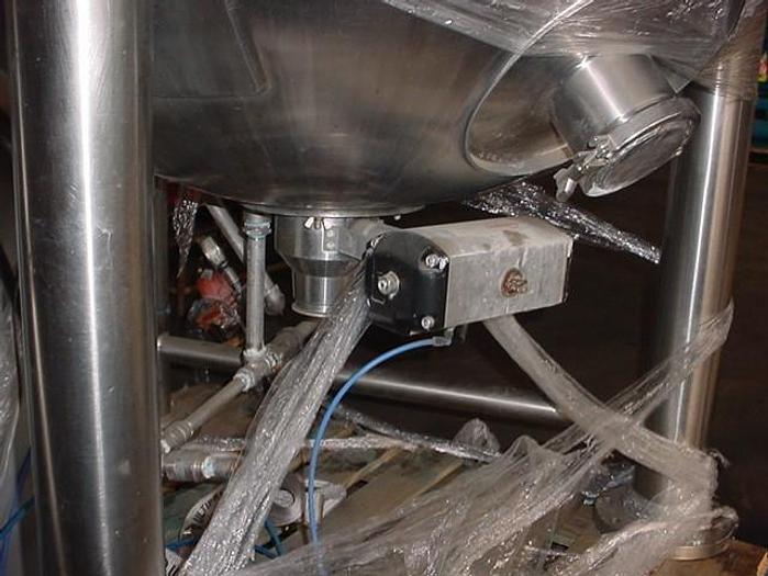 Used 200 GALLON LEE METAL S/S JACKETED KETTLE WITH AN ANGLED SWEEP AGITATOR