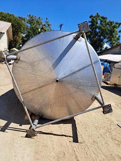 Used 3,000 GALLON 6.5 FT. x 12 FT. DISH BOTTOM S/S TANK