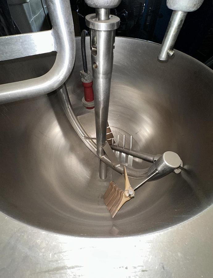 Used 40 GALLON SELF-CONTAINED (ELECTRIC) TWIN ACTION GROEN KETTLE