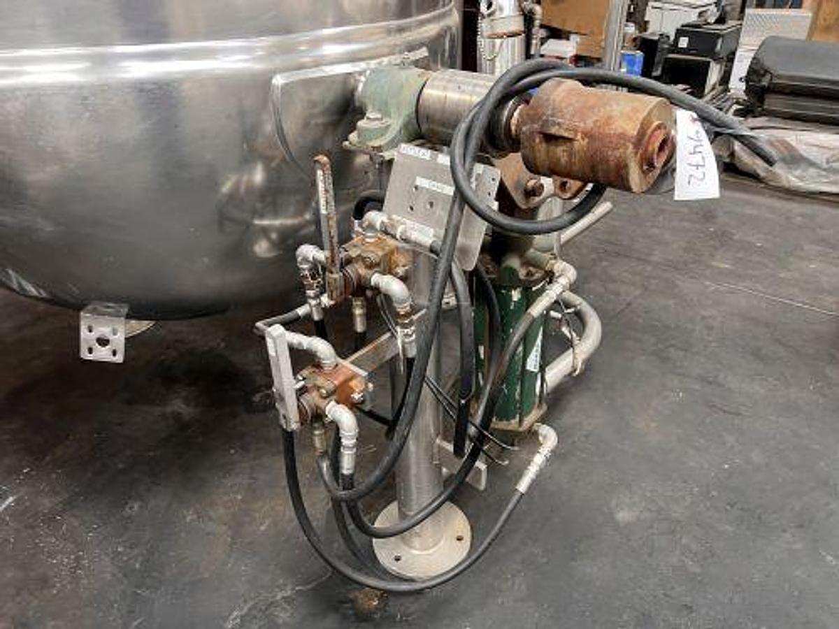 Used 250 GALLON GROEN SINGLE MOTION KETTLE - TILT OUT AGITATION WITH TILT DISCHARGE