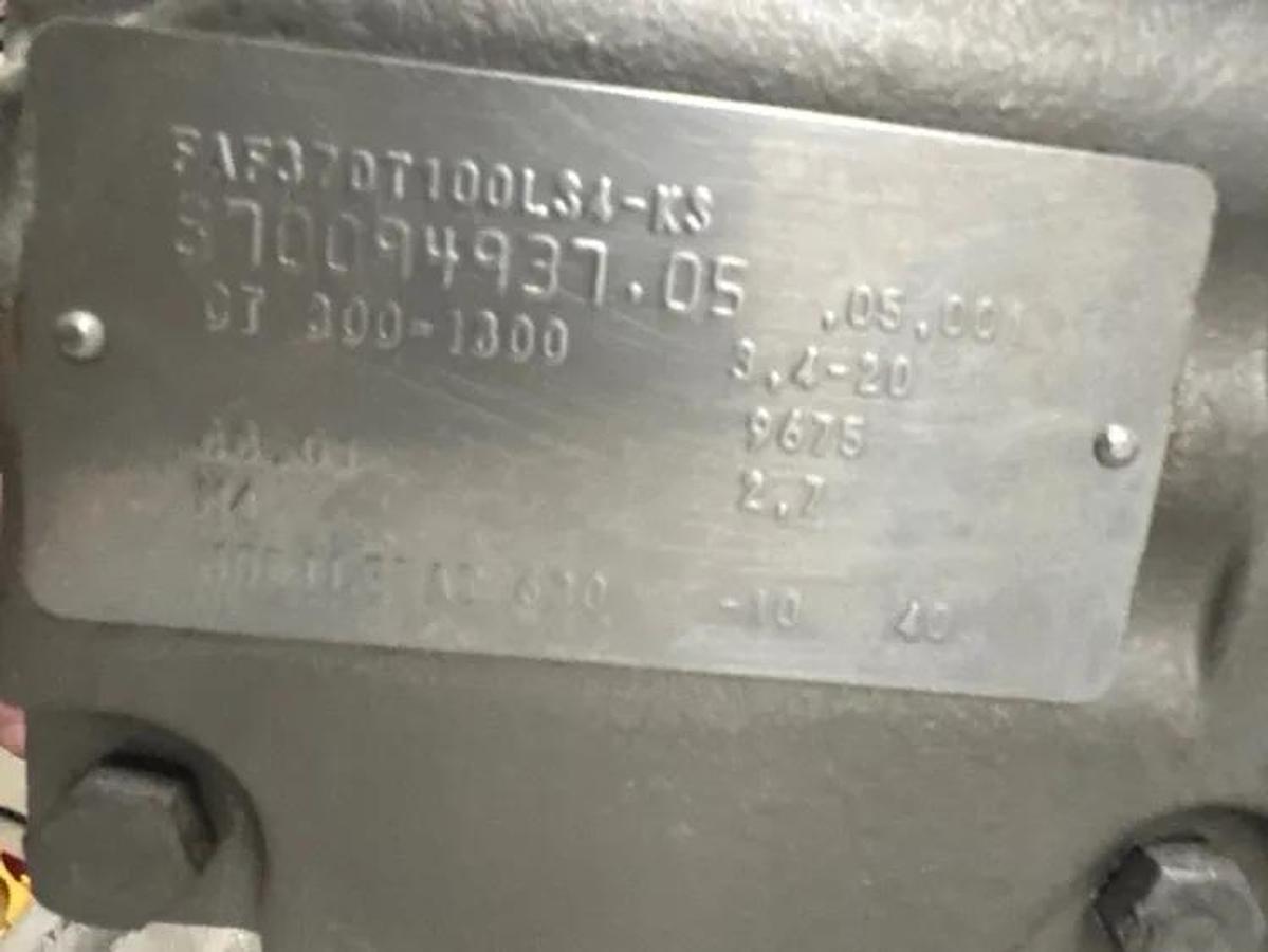 Used 200 GALLON LEE SINGLE MOTION INCLINE AGITATED KETTLE - S/S - 90 PSI JACKET