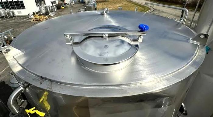 Used 6,000 GALLON SPECIFIC MECHANICAL SYSTEMS JACKETED SANITARY STAINLESS STEEL TANK