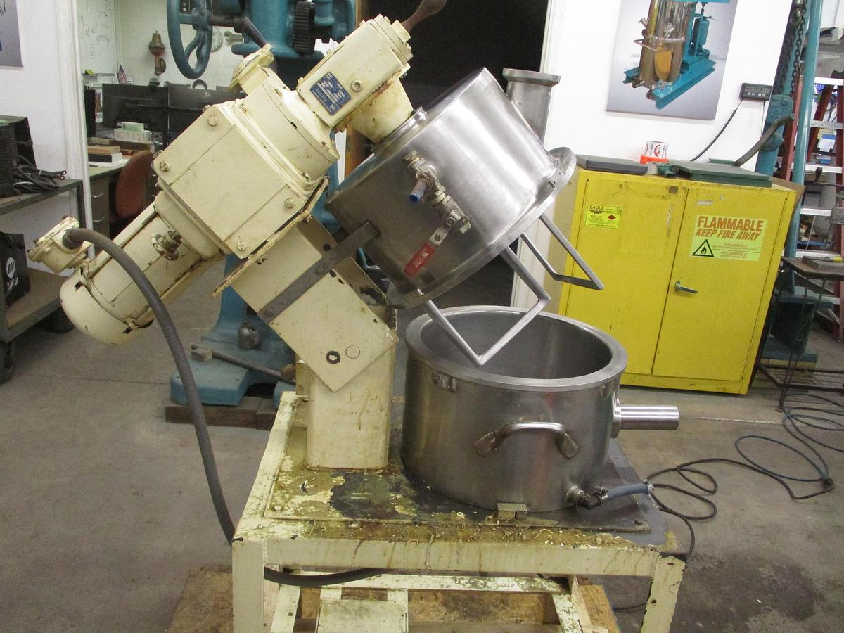 Used 4 GALLON ROSS DOUBLE PLANETARY MIXER - S/S - VACUUM - JACKETED