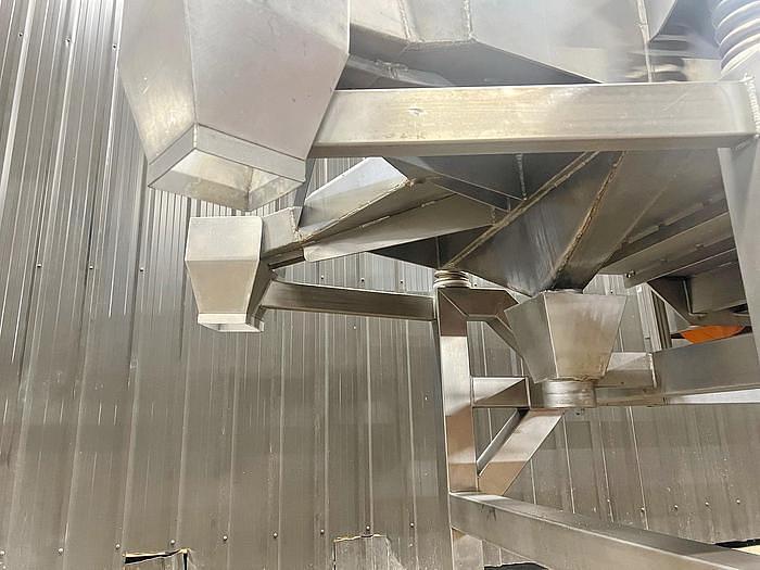 Used USED 39.5" INCUS S/S VIBRATING RECTANGULAR SCREEN WITH SPRAY BARS