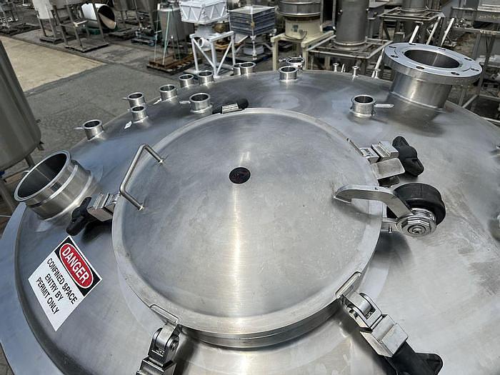 Used  740 GALLON (2,800 LITERs) T & C AGITATED REACTOR 316L S/S JACKETED