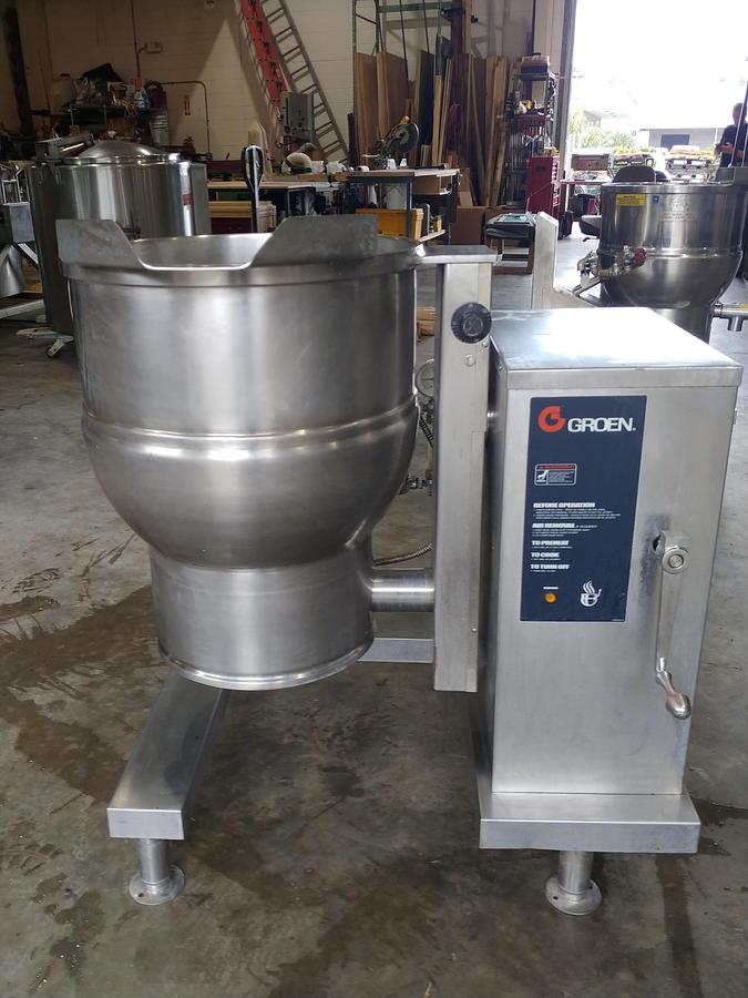 Used 20 GALLON (80 QT.) GROEN SELF CONTAINED STEAM JACKETED ELECTRIC KETTLE - TILT