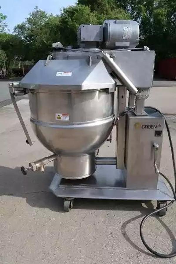 Used 60 GALLON SELF-CONTAINED (ELECTRIC) GROEN TWIN ACTION KETTLE WITH TILT