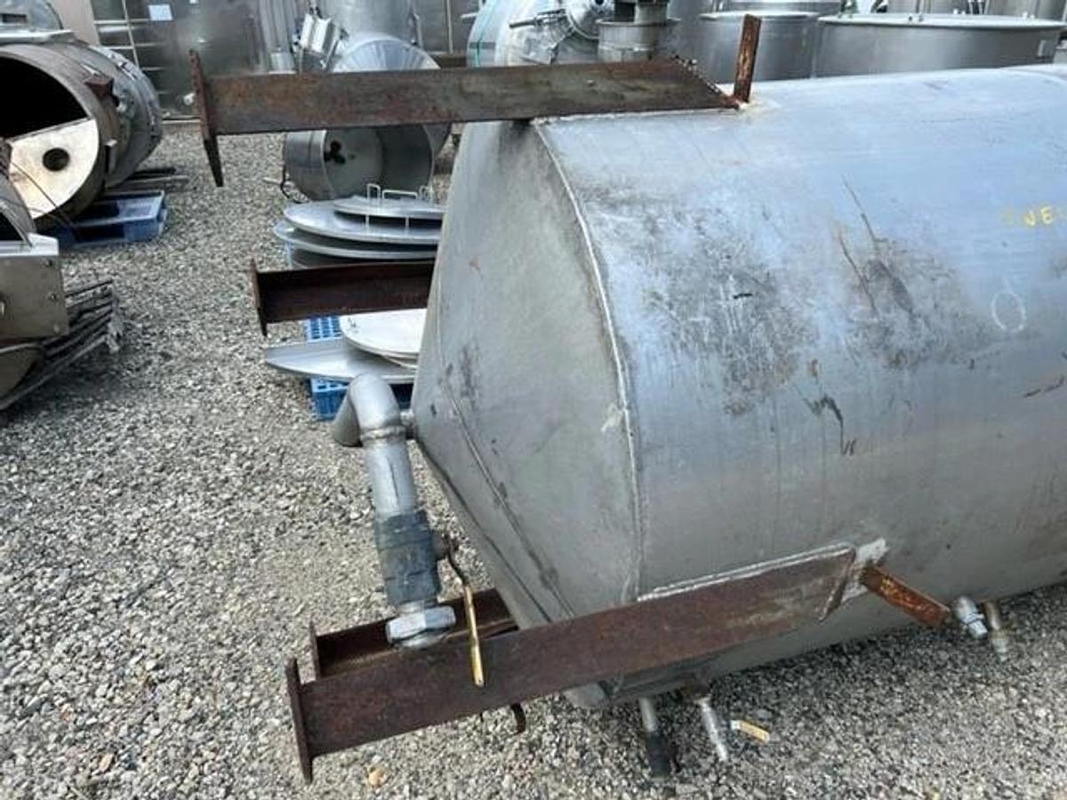 Used 600 GALLON MIX TANK - S/S