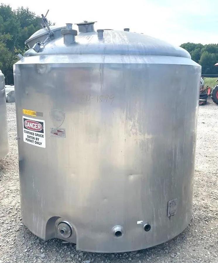 Used 1200 GALLON ST. REGIS TANK - SANITARY S/S - JACKETED