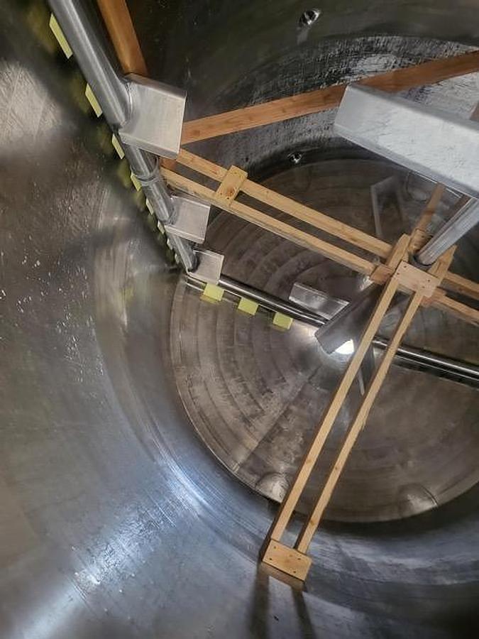 Used 6000 GALLON FELDMEIER DOUBLE MOTION MIX TANK