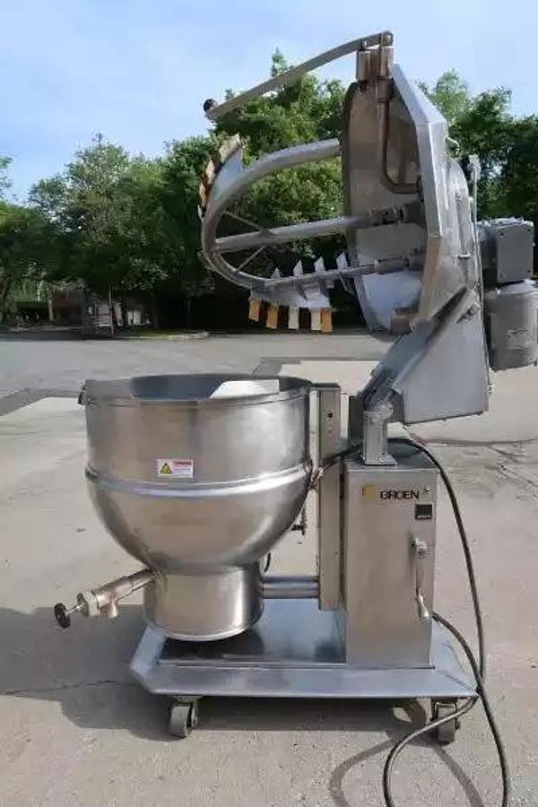 Used 60 GALLON SELF-CONTAINED (ELECTRIC) GROEN TWIN ACTION KETTLE WITH TILT