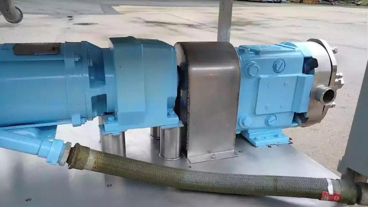 Used 1.5" WAUKESHA MODEL 030-U2 POSITIVE DISPLACEMENT PUMP - XP