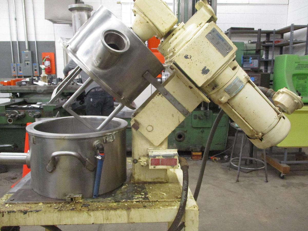 Used 4 GALLON ROSS DOUBLE PLANETARY MIXER - S/S - VACUUM - JACKETED