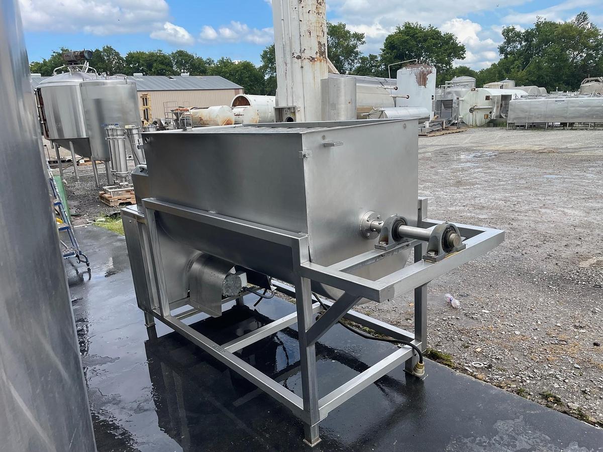 Used 30 CU. FT. STAINLESS STEEL PADDLE BLENDER  – RECONDITIONED (#9651)