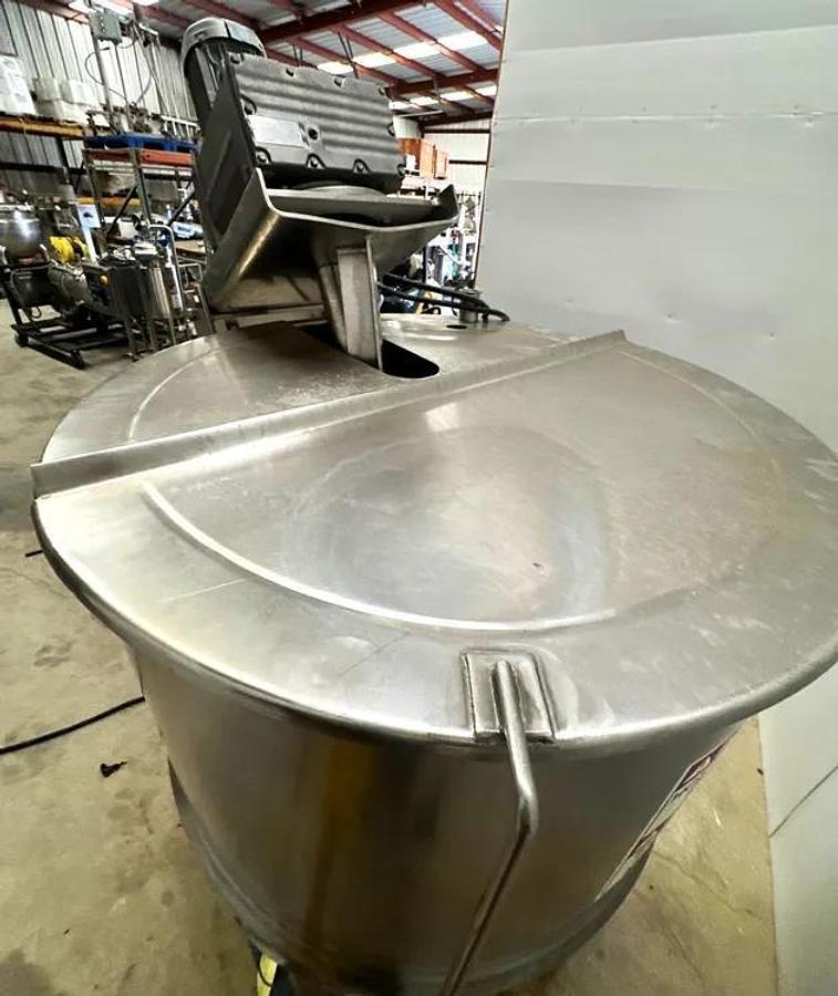 Used 200 GALLON LEE SINGLE MOTION INCLINE AGITATED KETTLE - S/S - 90 PSI JACKET