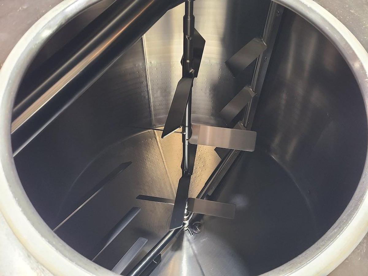 Used 4,000 GALLON WALKER DOUBLE MOTION MIXING TANKS - S/S - JACKETED (2)