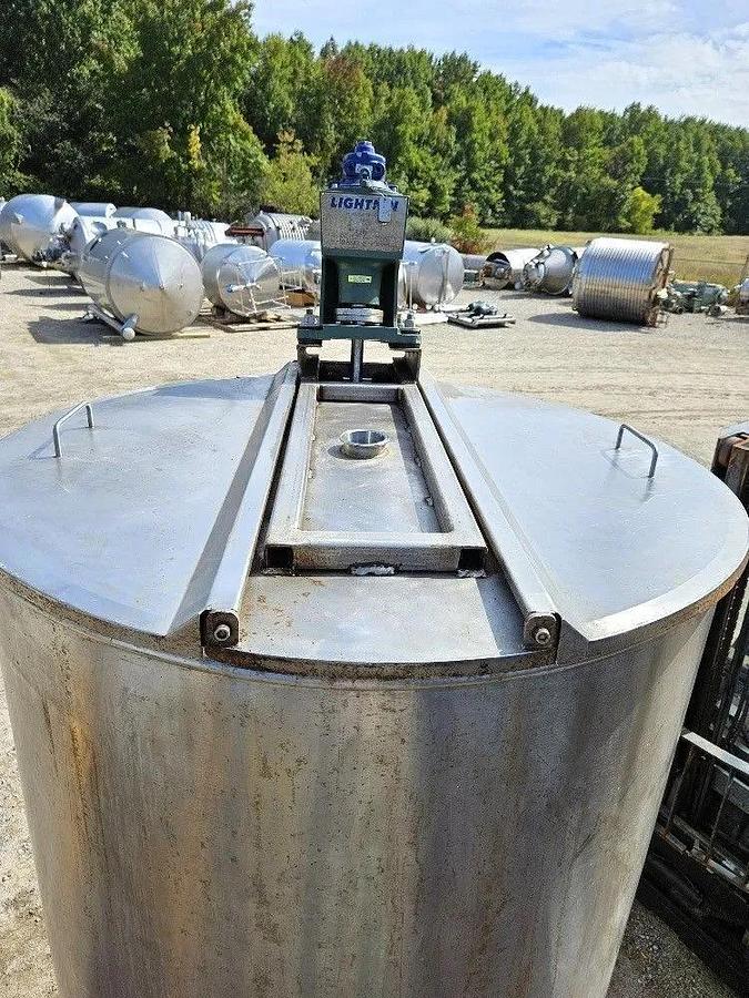Used 600 GALLON CHERRY BURRELL MIX TANK - S/S