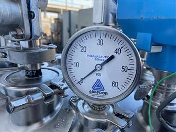 Used USED 100 LITE STAINLESS TECHNOLOGIES LIGHTNIN MIXER WITH REACTOR