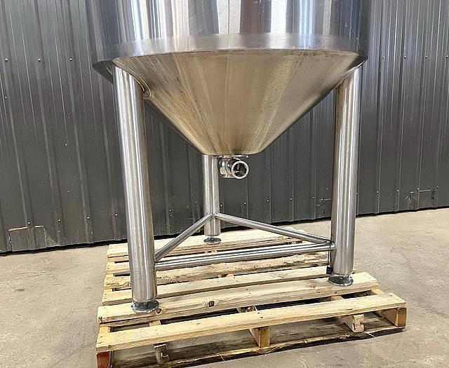 Used USED 300 GALLON JAKETED TANK S/S INSULATED WITH SCRAPE AGITATION