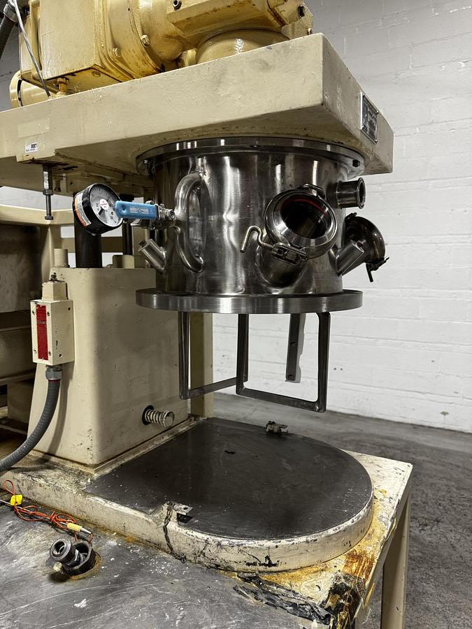 Used 4 GALLON ROSS DOUBLE PLANETARY MIXER - S/S - VACUUM - JACKETED