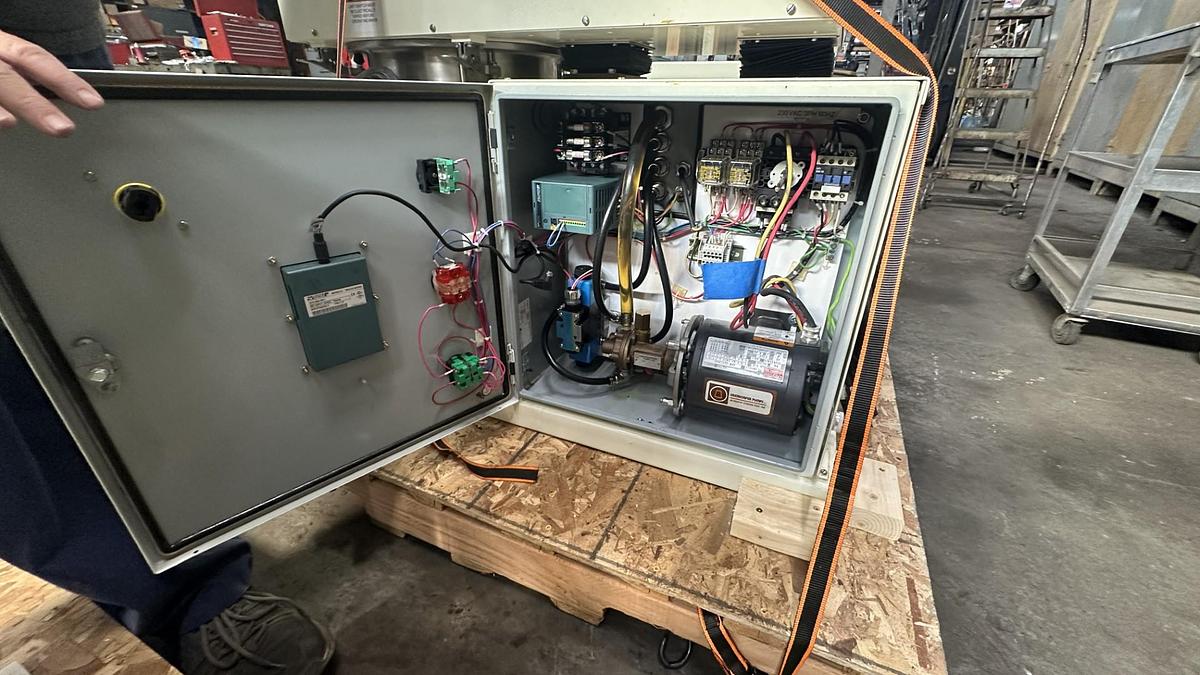 Used 4 GALLON ROSS DOUBLE PLANETARY MIXER WITH DISCHARGE RAM PRESS