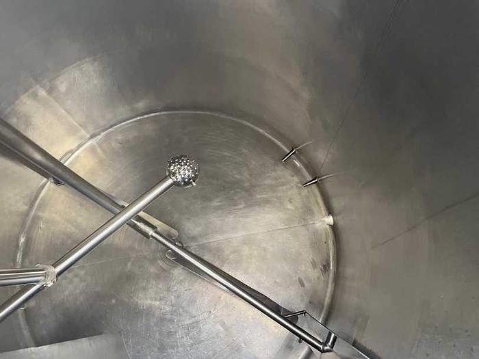 Used 2000 GALLON APV SANITARY MIX TANK - S/S - JACKETED