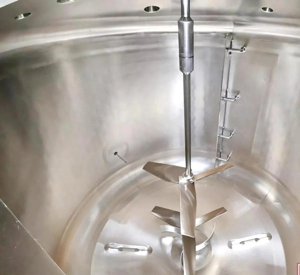 Used 600 GALLON A & B PROCESS SANITARY STAINLESS STEEL REACTOR / FERMENTER