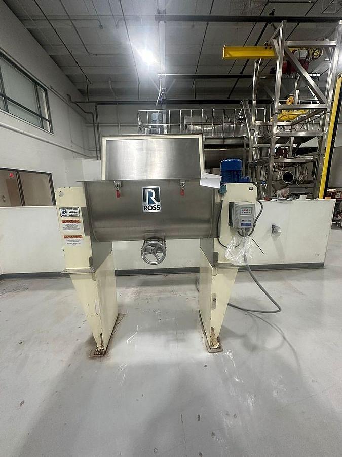 Used 5 CU. FT. ROSS DOUBLE RIBBON BLENDER - S/S