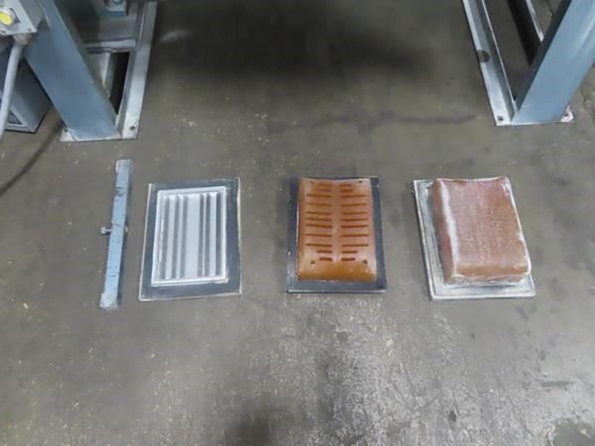 Used 30" x 42" DRY DISCHARGE PEBBLE MILL