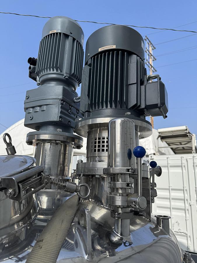 Used 500 LITER MIX TANK WITH SWEEP & EMULSIFIER - S/S - JACKETED